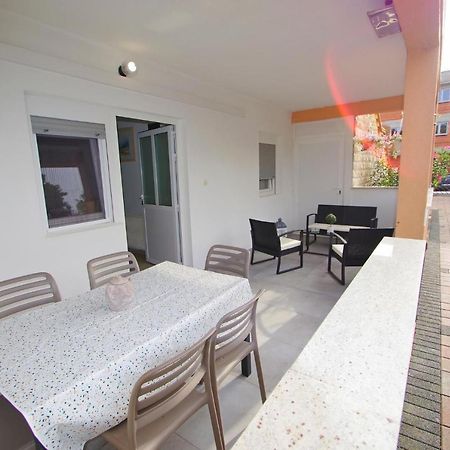 Apartment Pineta In Village Valbandon Exterior foto