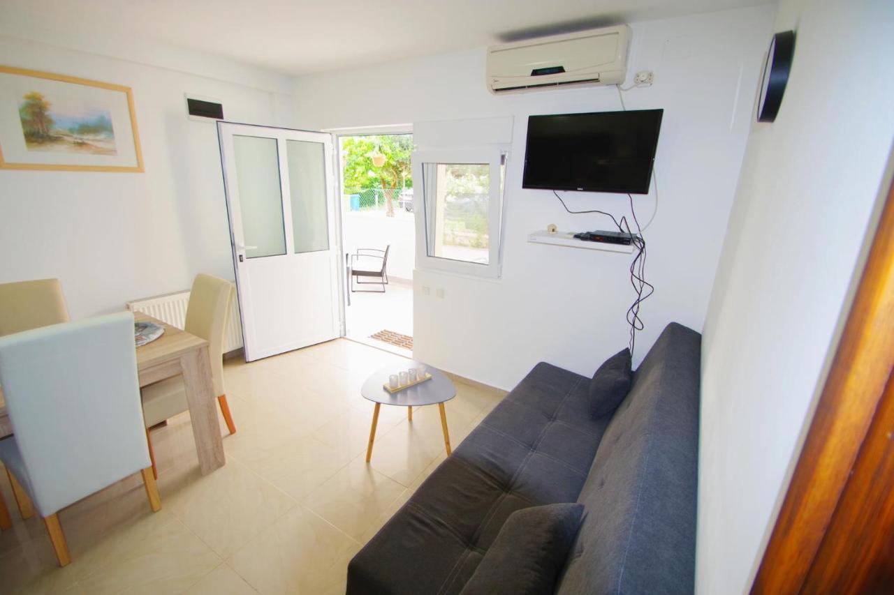 Apartment Pineta In Village Valbandon Exterior foto